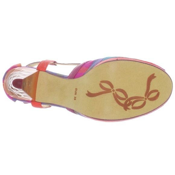 Poetic License Oldie But Goodie Peep Toe Pump - Picture 4 of 7